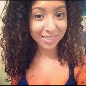 Meet your Posher, Jessica cruz